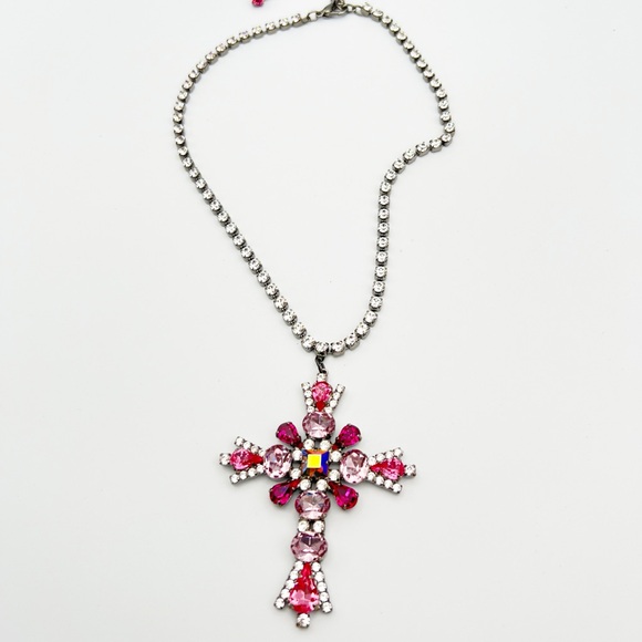🔸NICKY BUTLER Fashion Collection Limited Edition Pink Crystal Cross Necklace - Picture 11 of 16
